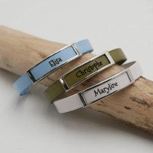 Leather strap with stainless steel frame engraved with a first name or a word 
