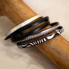 Set of leather bracelets to stack customizable black and silver tones