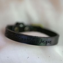 Men's bracelet in engraved black leather, customizable