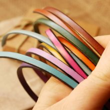 Cuff bracelet in a choice of 4 leathers