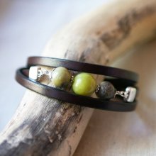 Leather and pearls bracelet Olivine triple turns to personalize 