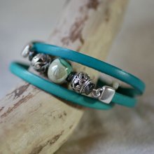Leather and pearls bracelet turquoise green woman triple turn to personalize 
